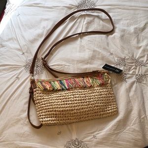 Multi option straw hand bag with colored fringe